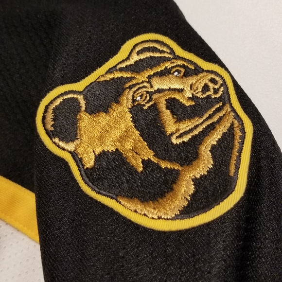 Vintage 1983 Rare CCM MA BELL  Bruins Jersey Mens Blacks Yellow Bear L - Picture 7 of 10